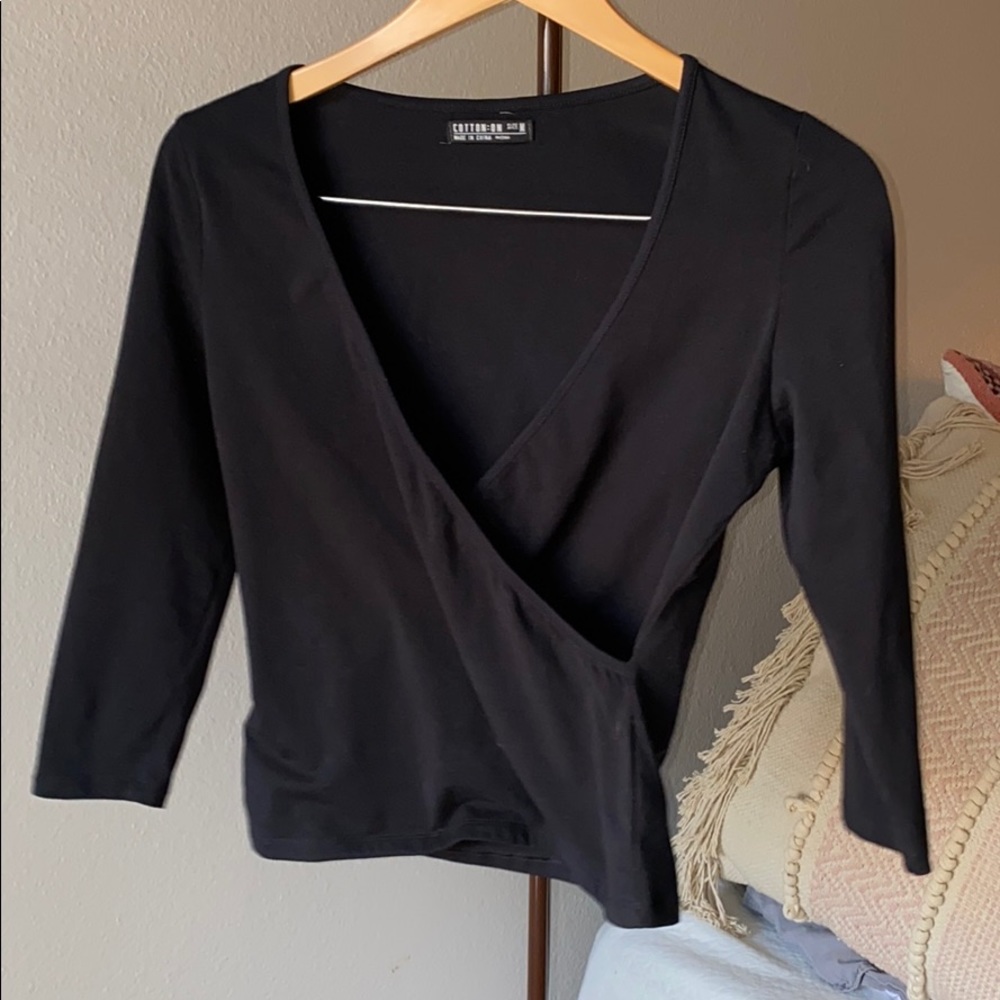 Black quarter sleeve cotton on top